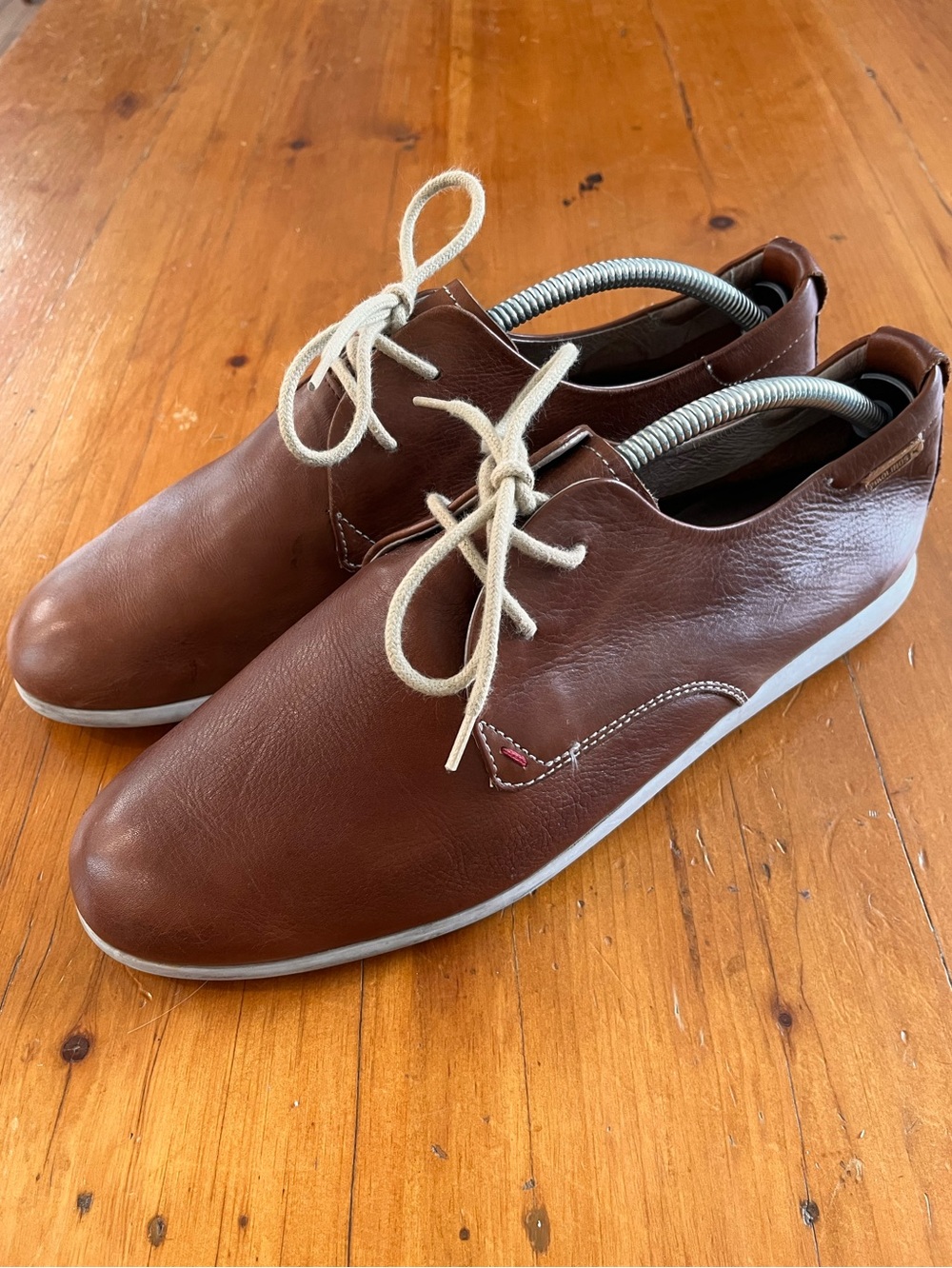Pikolinos Faro Sneaker Style Shoe Lightweight Comfort Calfskin Leather Upper